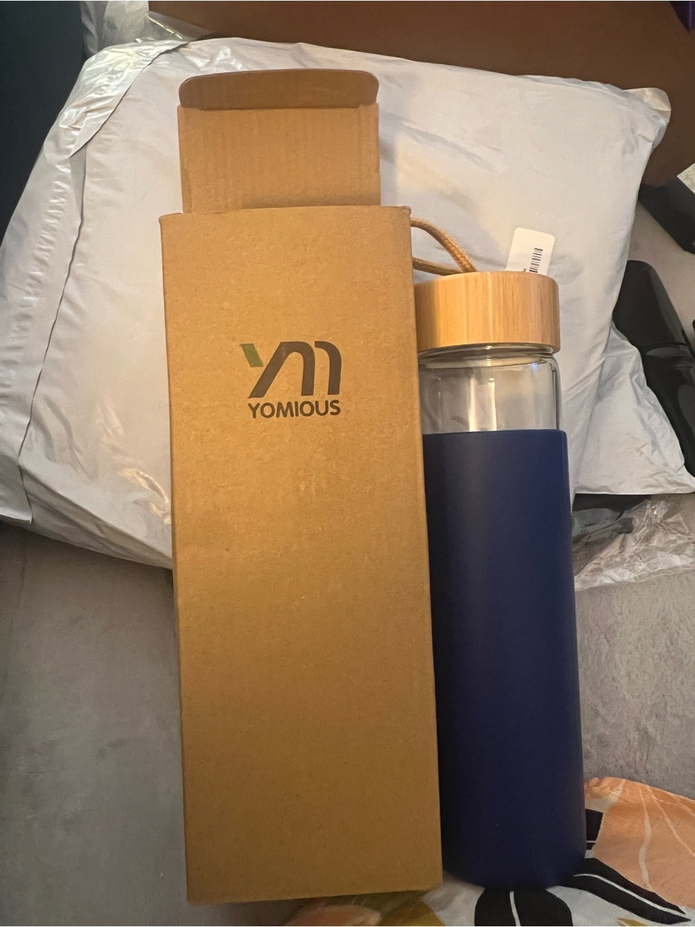 Yomious Navy Glass Water Bottle with Bamboo Lid
